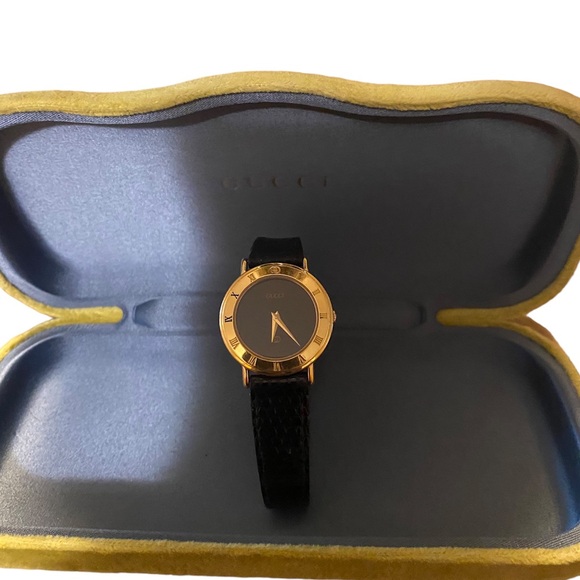 GUCCI Women’s 18k Gold Plated 3000L Quartz Watch/Leather Strap (Authentic) main image 9